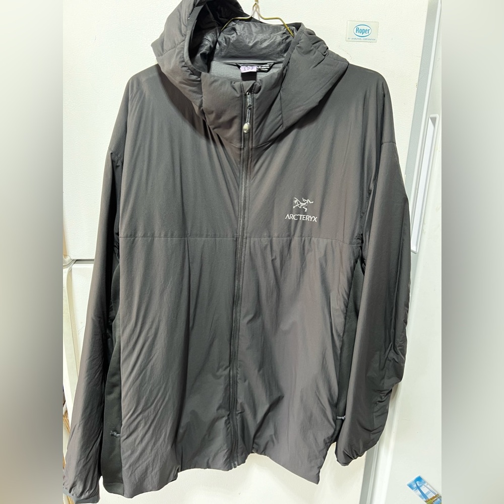 Men’s XXXL Arc’teryx hooded jacket black